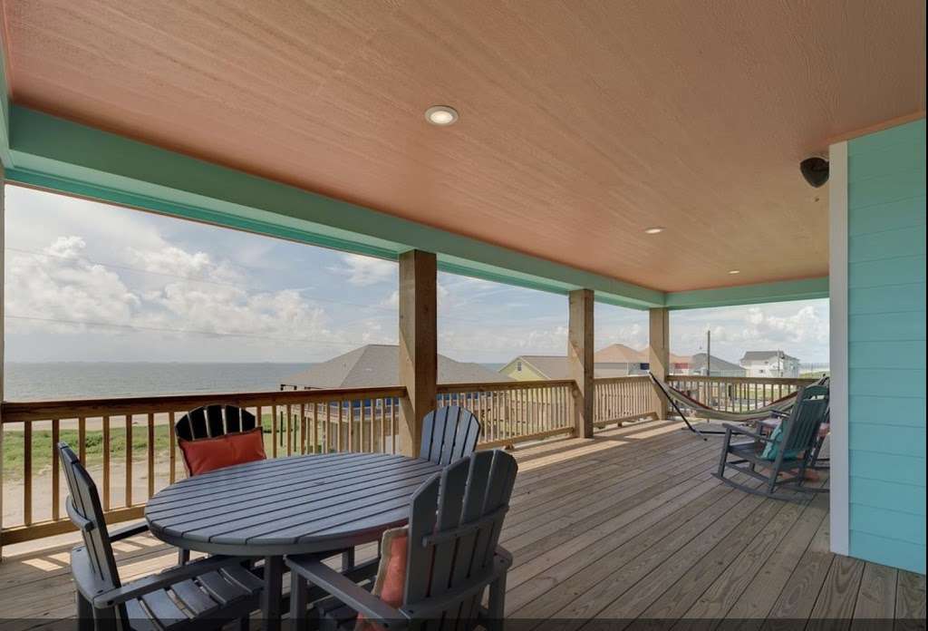 Nautibeach Cottage | 1129 Blue Water Dr, Crystal Beach, TX 77650, USA