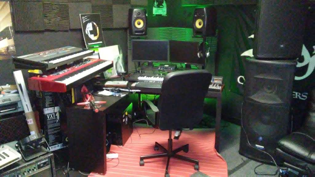 Rhythm Room Rehearsal Studio | 1410 Brittmoore Rd, Houston, TX 77043, USA | Phone: (713) 465-6122