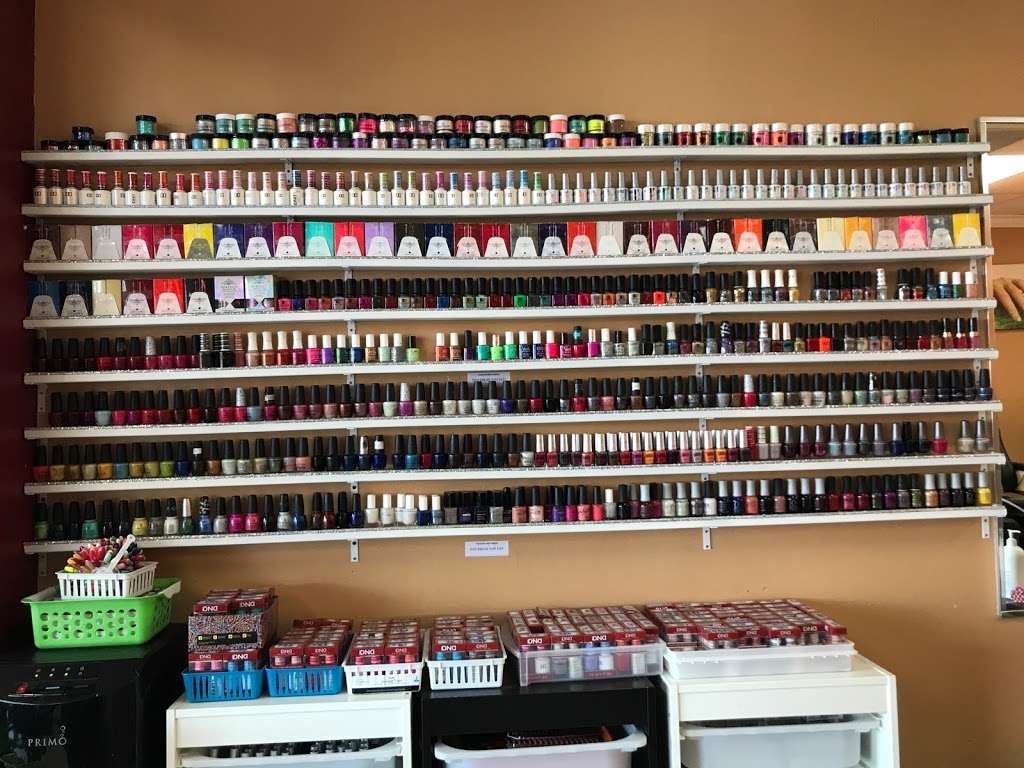 T & T Nails Spa | Lockwood Village Shopping Center, 1011 Lockwood Blvd, Oviedo, FL 32765, USA | Phone: (407) 977-0600