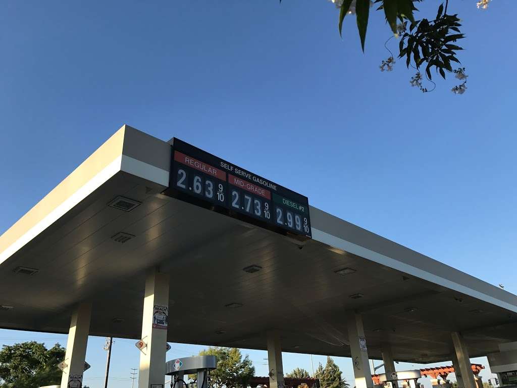 Ralphs Fuel Center | 12660 Limonite Ave, Corona, CA 92880, USA | Phone: (951) 734-4394