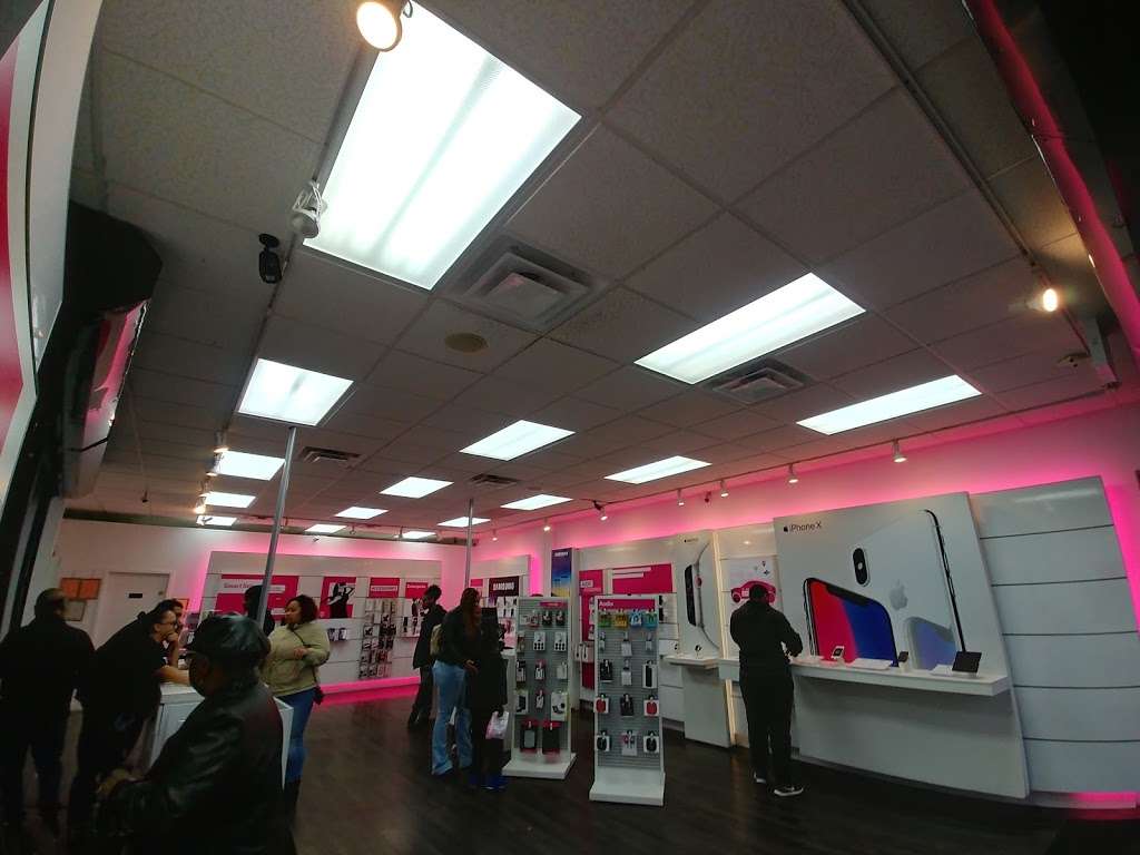 T-Mobile | 133-26 Springfield Blvd, Springfield Gardens, NY 11413, USA | Phone: (718) 712-7100