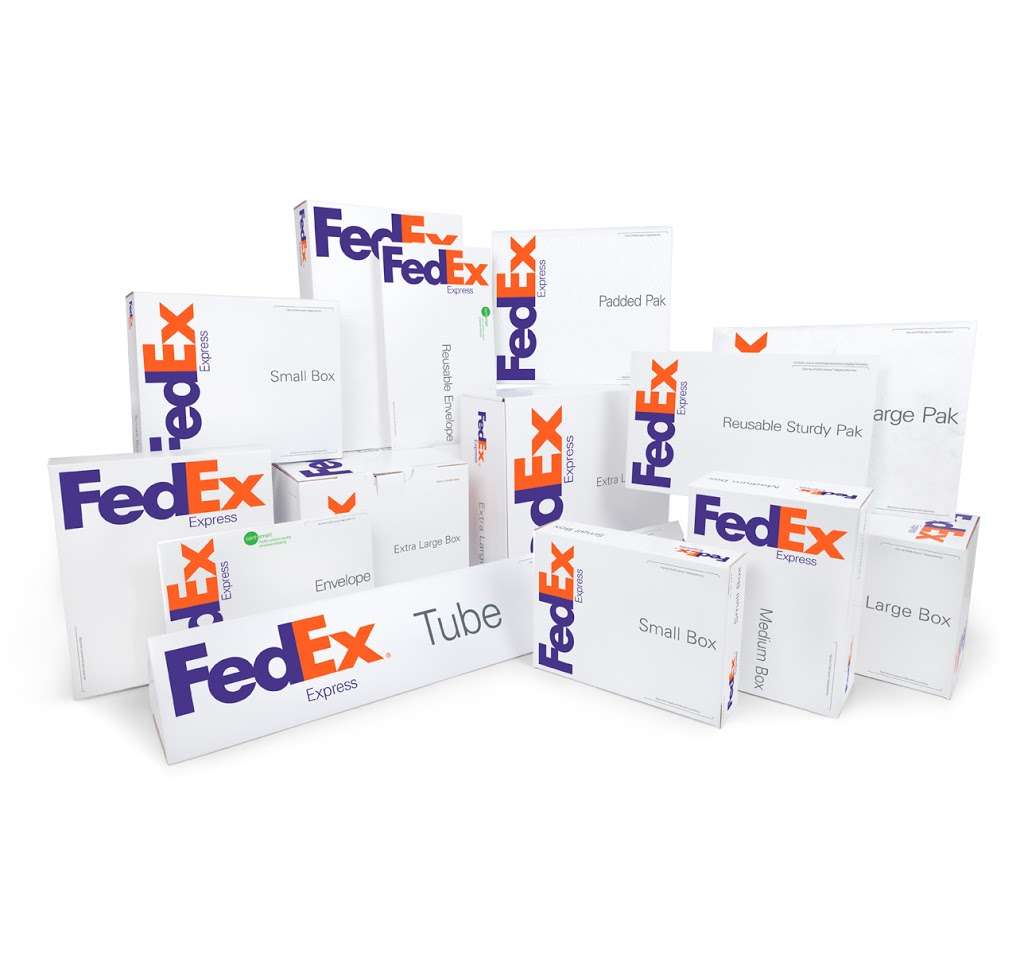 FedEx Ship Center | 4831-4850 Express Dr, Charlotte, NC 28208, USA | Phone: (800) 463-3339