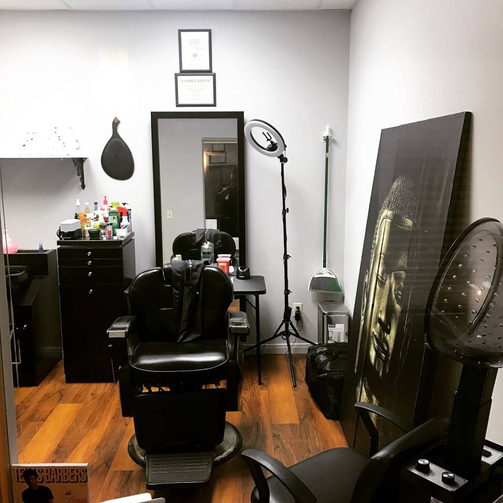 Double Razors Edge Barbershop @ Courtyard Salons | Courtyard Salons, 8560 Hwy 6 N suite 200, Houston, TX 77095, USA | Phone: (832) 392-9663