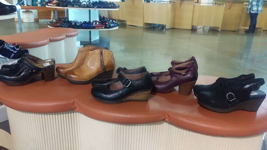 Dansko Company Store | 33 Federal Blvd, West Grove, PA 19390, USA | Phone: (800) 326-7564