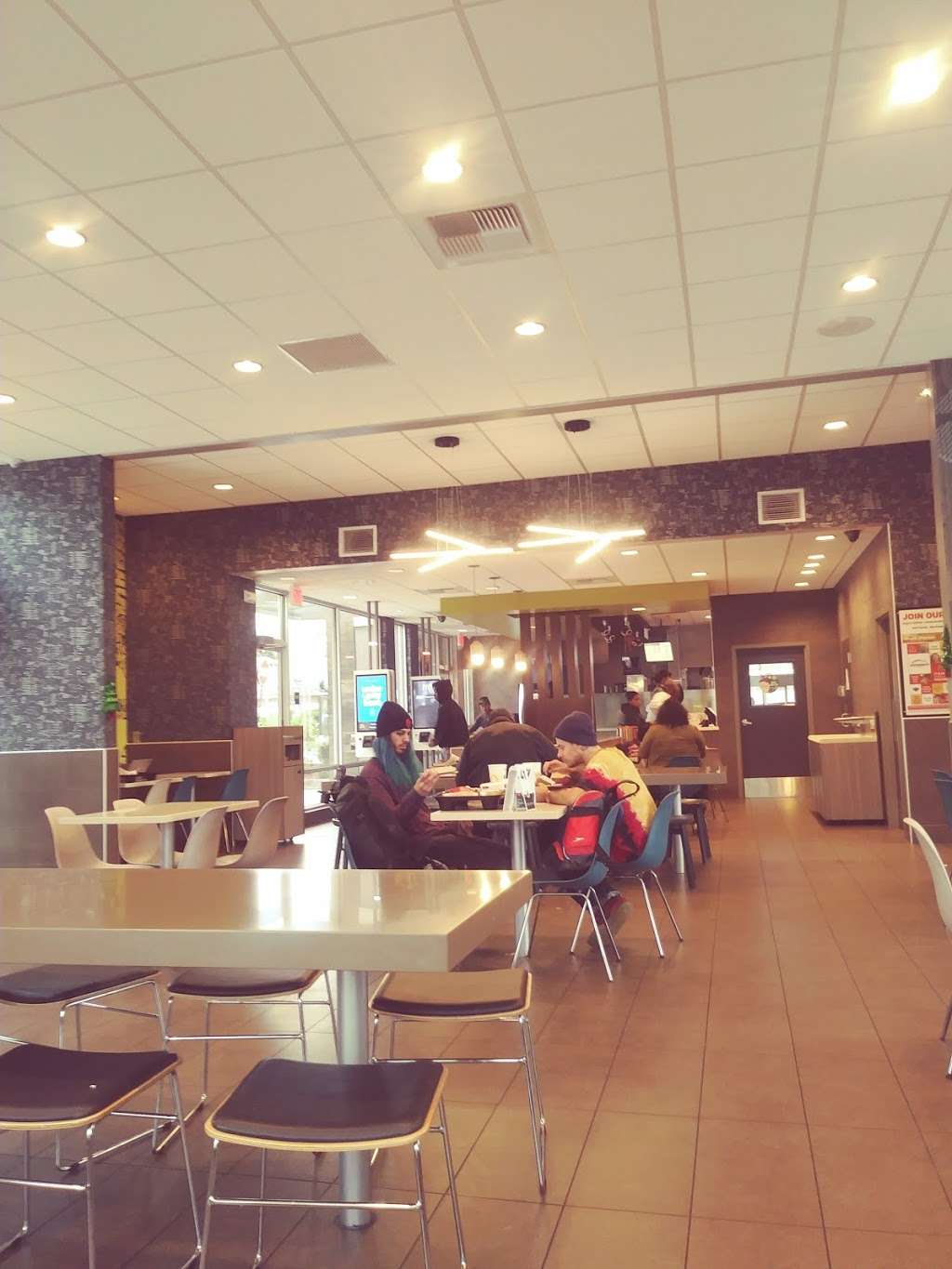 McDonalds | 5411 3rd St, San Francisco, CA 94124, USA | Phone: (415) 822-0956