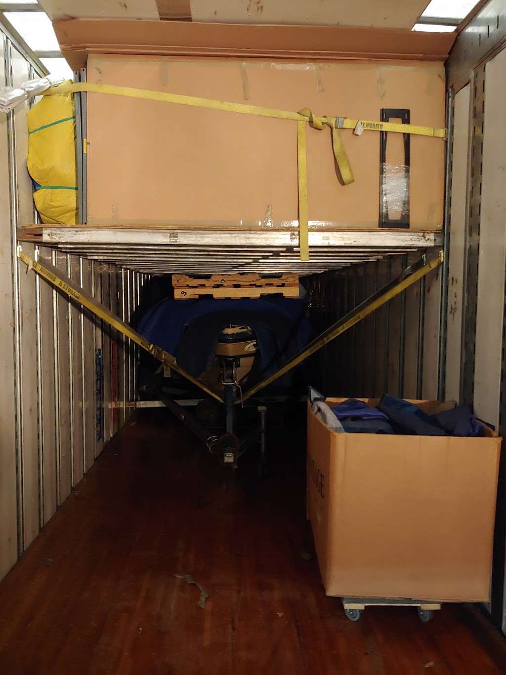 Advantage Moving & Storage | 2641 Corporate Pkwy, Algonquin, IL 60102, USA | Phone: (847) 584-3908