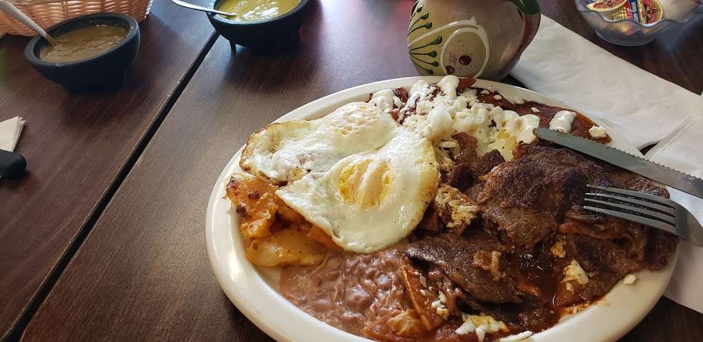 Mis Chilaquiles | 5735 W 16th St, Cicero, IL 60804, USA | Phone: (708) 477-6454