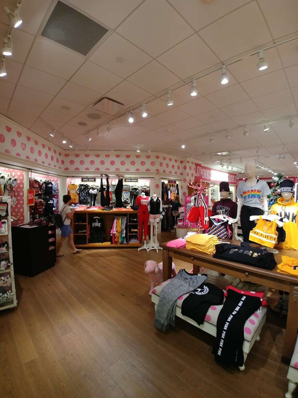 Victorias Secret & PINK | 2570 E Sunrise Blvd #2078A, Fort Lauderdale, FL 33304, USA | Phone: (954) 564-6404