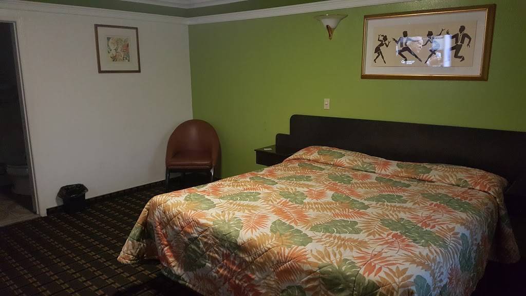 Carriage Stop Motel | 3209 Main St, Santa Ana, CA 92707, USA | Phone: (714) 754-9744