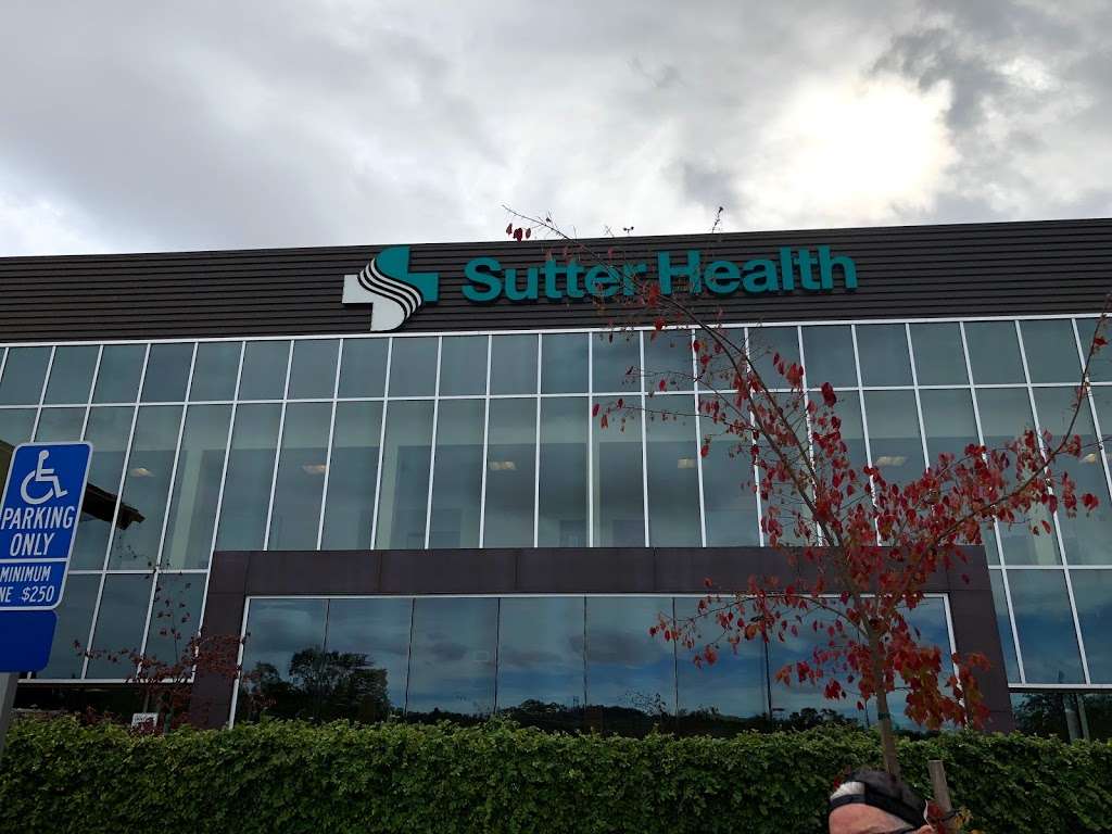 Sutter Santa Rosa Regional Hospital | 30 Mark West Springs Rd, Santa Rosa, CA 95403, USA | Phone: (707) 576-4000