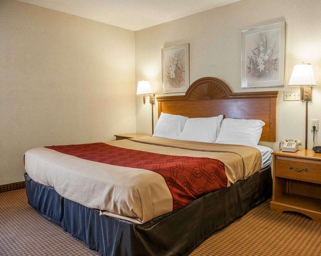 Econo Lodge | 1245 W, IN-32, Lebanon, IN 46052, USA | Phone: (765) 482-9611