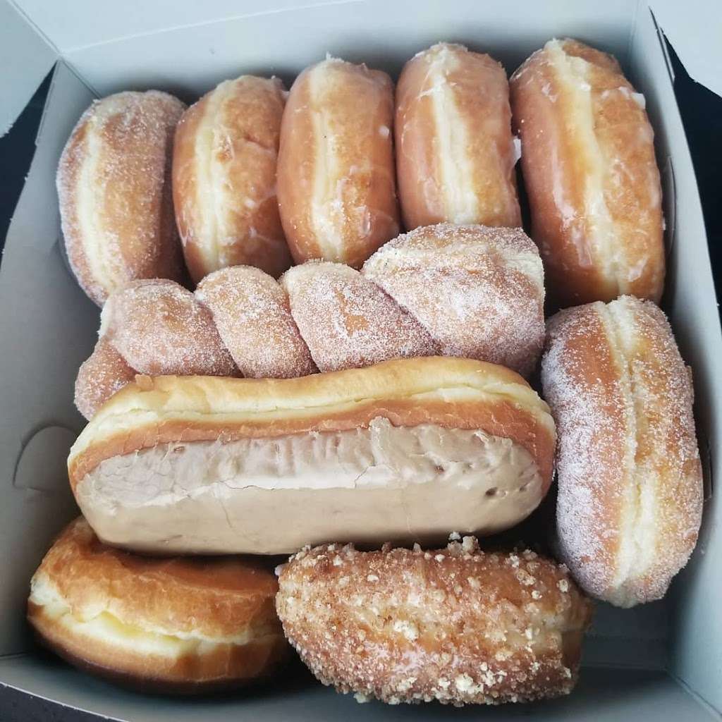 Donuts Xpress | 2598 S Archibald Ave F, Ontario, CA 91761, USA | Phone: (909) 947-3100