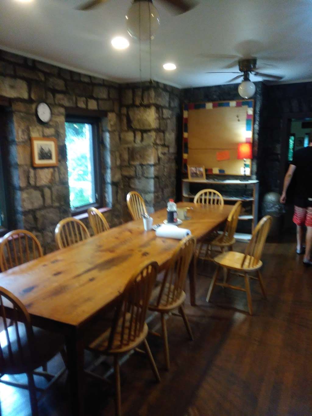 Bears Den | 18393 Blue Ridge Mountain Rd, Bluemont, VA 20135, USA | Phone: (540) 554-8708