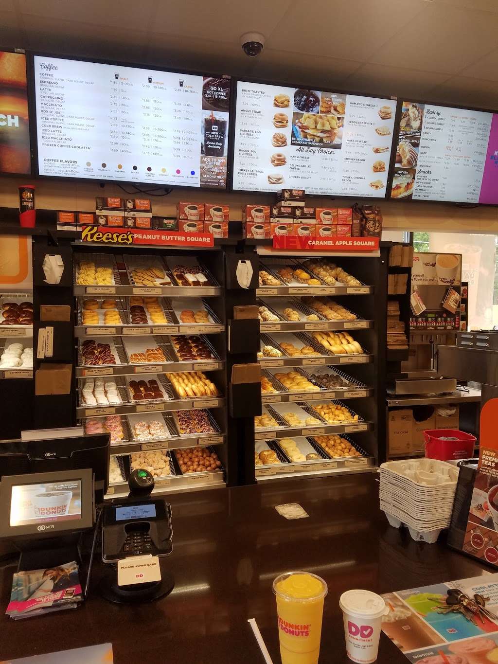 Dunkin Donuts | 1465 W 95th St, Chicago, IL 60643, USA | Phone: (773) 941-8586