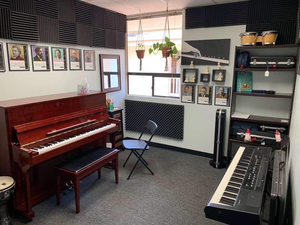 Temecula Music Teacher, LLC | Tower Plaza Professional Center, 27403 Ynez Rd #208, Temecula, CA 92591, USA | Phone: (951) 595-1665