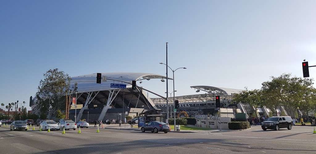 Banc of California Stadium | 3939 S Figueroa St, Los Angeles, CA 90037, USA | Phone: (323) 648-6060