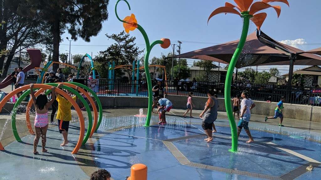 Ponderosa Park Water Play Zone | Un Named Rd, Anaheim, CA 92802, USA
