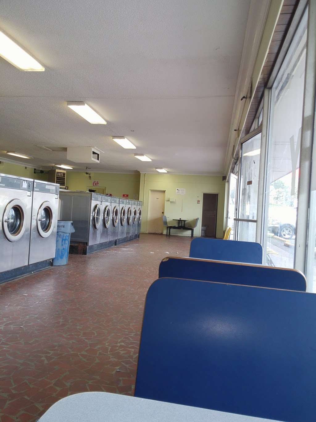 Cherryville laundromat | 909 E Church St, Cherryville, NC 28021, USA