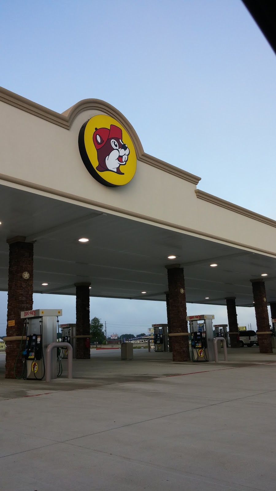 Bucees Gas Station | 27700 Katy Fwy, Katy, TX 77494, USA