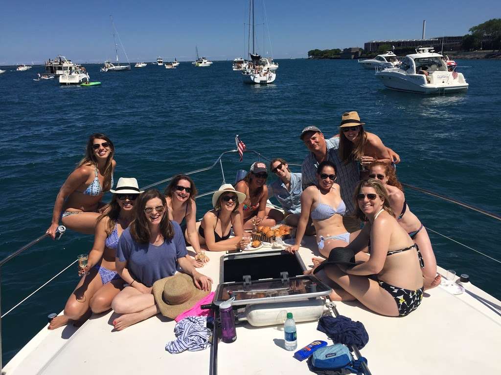 Chicago Sailboat Charters | 400 W Belmont Harbor Dr, Chicago, IL 60657, USA | Phone: (773) 236-7245