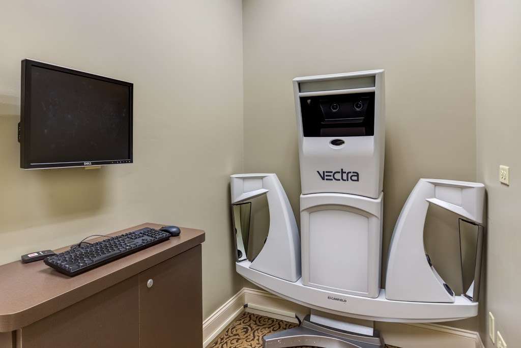 Derick Dermatology | 1531 S Grove Ave #101, Barrington, IL 60010, USA | Phone: (847) 381-8899