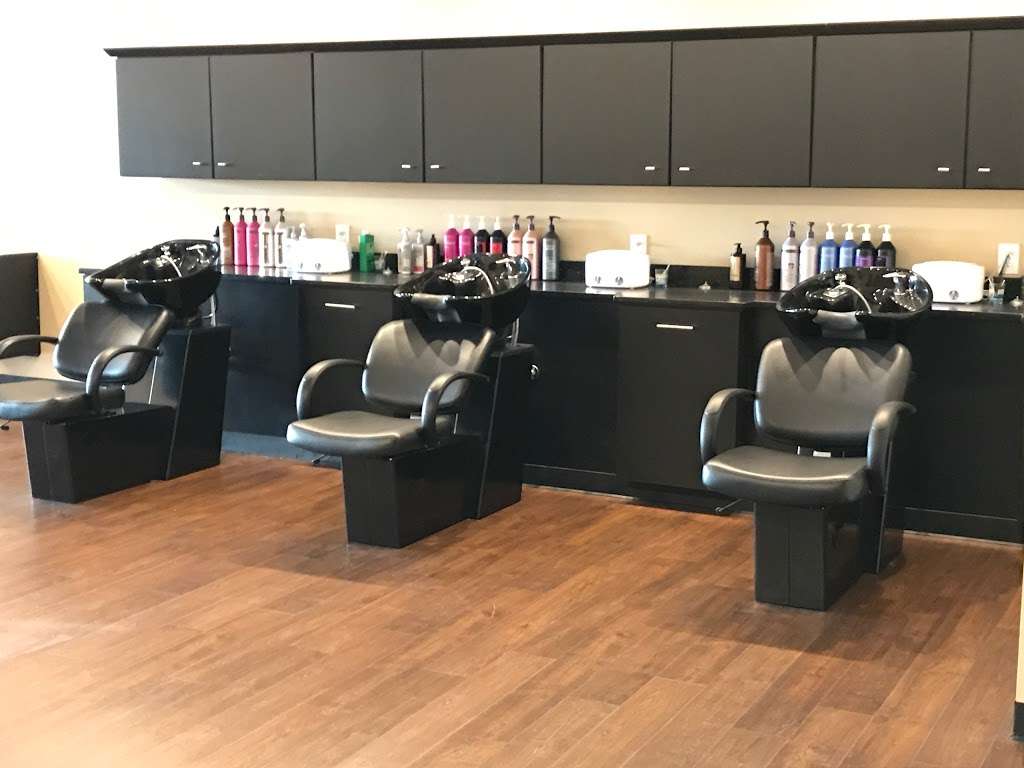 HAIR WORKS | 38 Joshua M. Freeman Blvd #103, Ranson, WV 25438, USA | Phone: (304) 728-9898