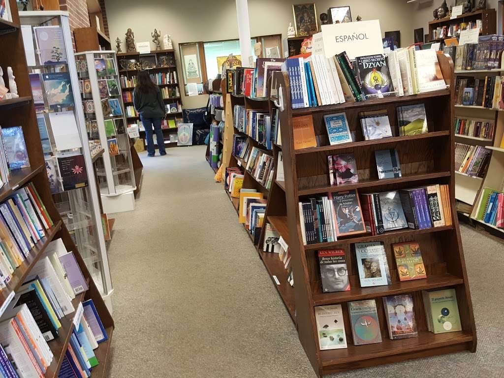 Quest Book Shop | 306 Geneva Rd, Wheaton, IL 60187, USA | Phone: (630) 665-0123