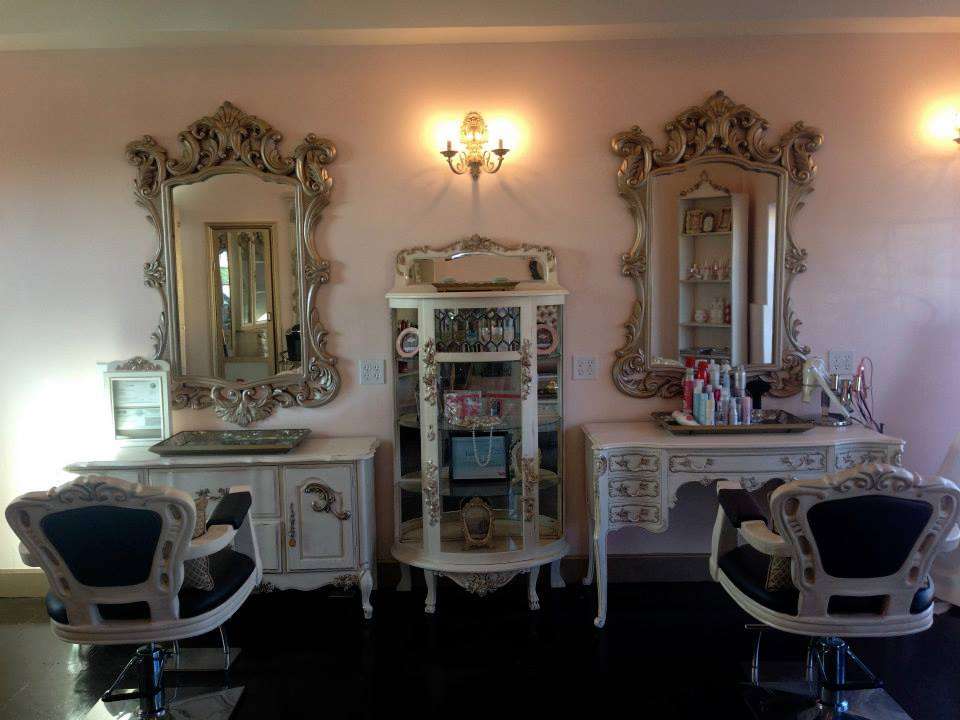 Swell Beauty Hair and Makeup Artistry | 1751 S Coast Hwy, Laguna Beach, CA 92651, USA | Phone: (949) 579-2747