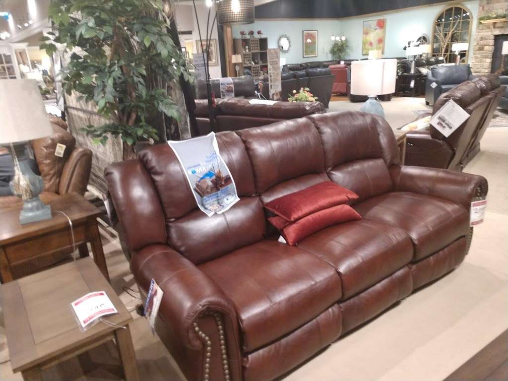 Wolf Furniture | 2040 Bennet Ave, Lancaster, PA 17601, USA | Phone: (717) 209-6940