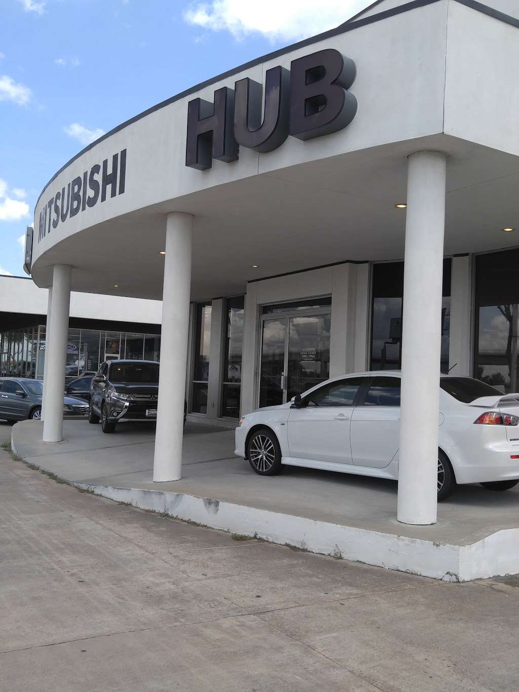 Hub Mitsubishi of Houston | 19300 Northwest Fwy, Houston, TX 77065, USA | Phone: (281) 894-5200