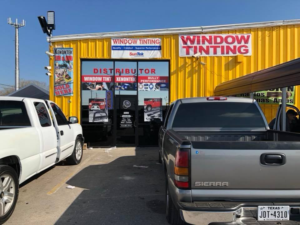 johnnys car stereo and tint | 717 Maxey Rd, Houston, TX 77013, United States | Phone: (713) 397-7697