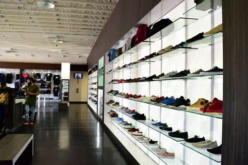 PRIVATE SNEAKERS-SAN PEDRO | 134 N Gaffey St, San Pedro, CA 90731, USA | Phone: (424) 287-2800