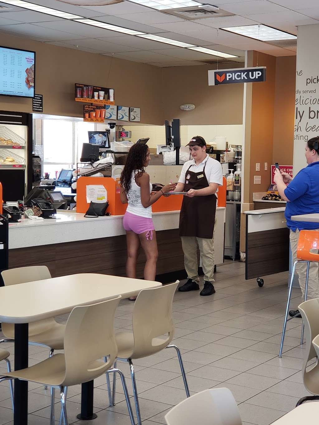 Dunkin | 441 E 3rd Ave, New Smyrna Beach, FL 32169, USA | Phone: (386) 426-5885