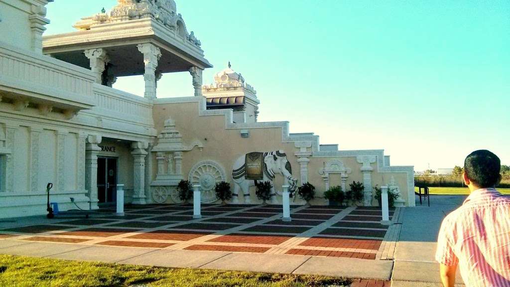 Sri Venkateswara Swami (Balaji) Temple | 1145 Sullivan Rd, Aurora, IL 60506, USA | Phone: (630) 844-2252