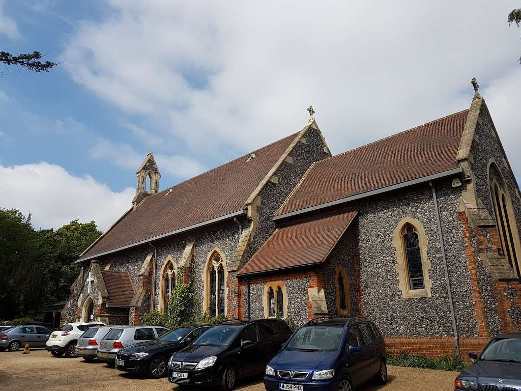 The Twelve Apostles Church | Kentish Ln, Brookmans Park, Hatfield AL9 6NG, UK | Phone: 01707 650147