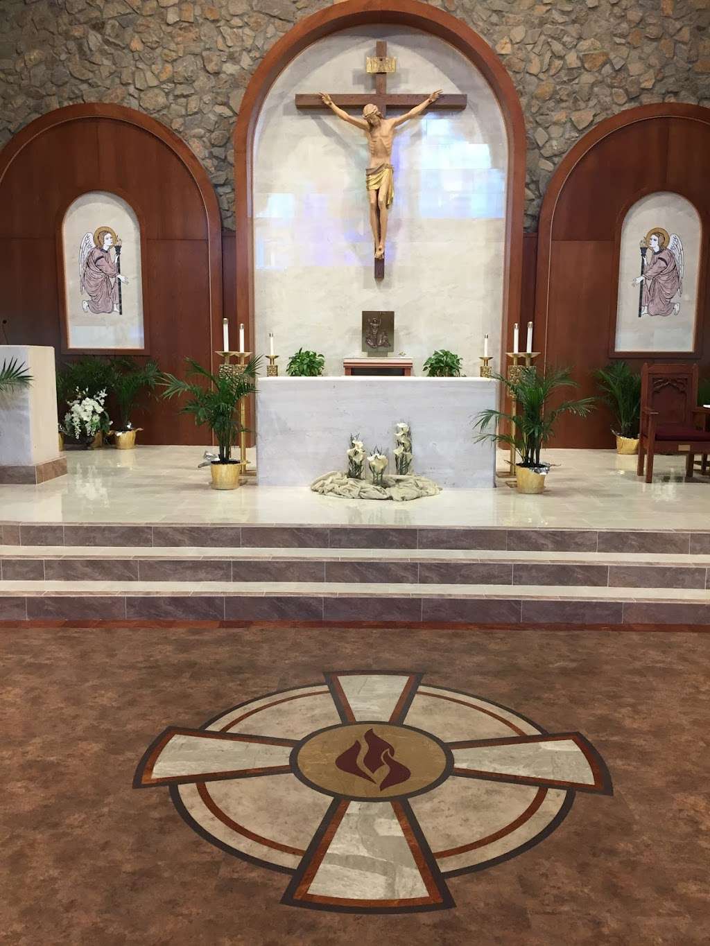 St Jude Church and Shrine | 321 W Butler Ave, Chalfont, PA 18914, USA | Phone: (215) 822-0179