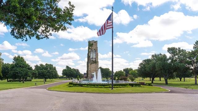 Memorial Park Funeral Home & Cemetery | 13313 N Kelley Ave, Oklahoma City, OK 73131, USA | Phone: (405) 755-1111