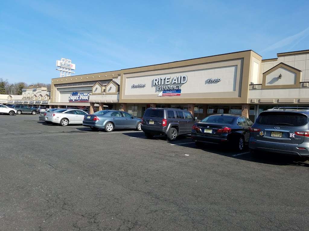 Foodtown Packanack Shopping Center | 1490 NJ-23 N, Wayne, NJ 07470, USA | Phone: (973) 694-0608