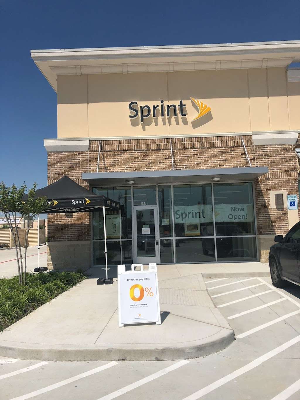 Sprint Store | 11011 Shadow Creek Pkwy Ste 115, Pearland, TX 77584, USA | Phone: (281) 668-6264