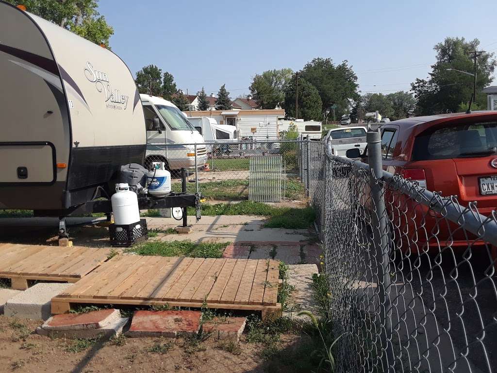 Skyview RV Park | 16051 E Colfax Ave, Aurora, CO 80011, USA | Phone: (303) 363-7646