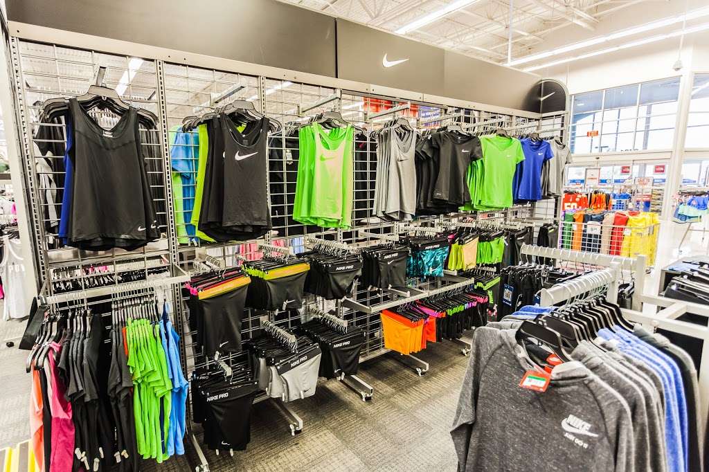 Academy Sports + Outdoors | 9781 Quivira Rd, Overland Park, KS 66215, USA | Phone: (913) 227-1600