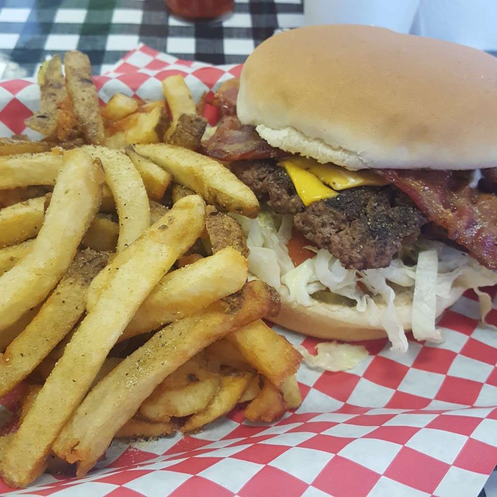 Porky’s Burgers & Wings | 4612 Gus Thomasson Rd, Mesquite, TX 75150, USA | Phone: (972) 863-9220