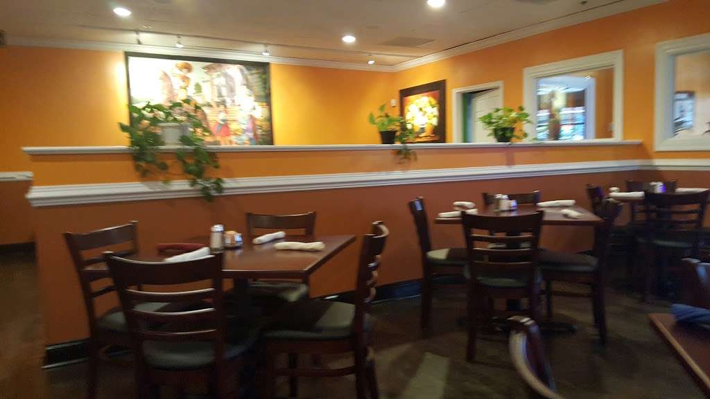 El Tio Tex-Mex Grill | 9835 Georgetown Pike, Great Falls, VA 22066, USA | Phone: (703) 272-7718