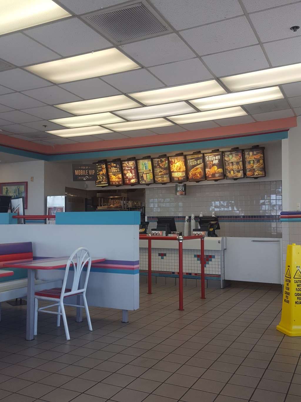 Taco Bell | 10711 W Indian School Rd, Avondale, AZ 85392, USA | Phone: (623) 877-1111