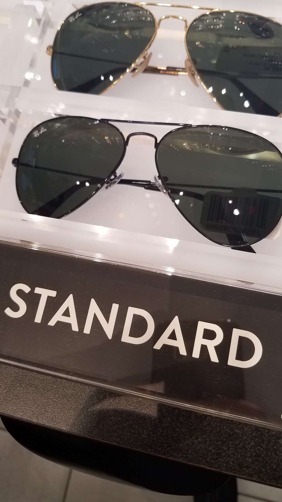 Sunglass Hut | 2040 N International Pkwy Terminal A Gate 24 Spc 080C-A01, Dallas, TX 75261, USA | Phone: (972) 456-0185