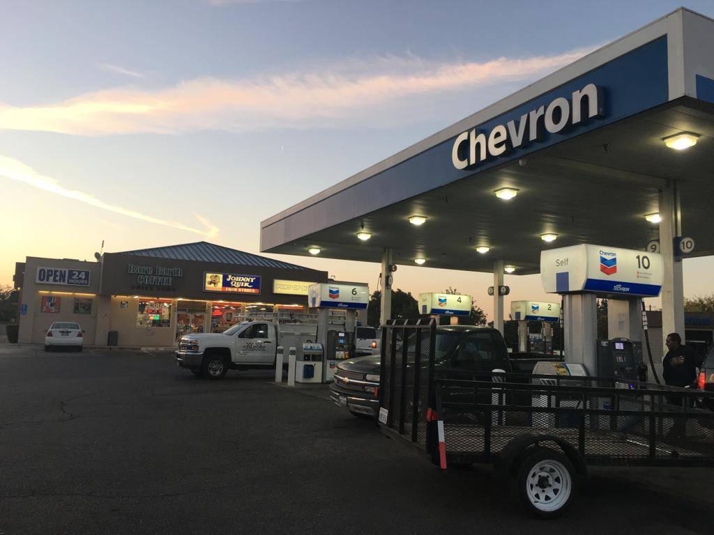 Chevron | 4385 W Clinton Ave, Fresno, CA 93722, USA | Phone: (559) 275-4480