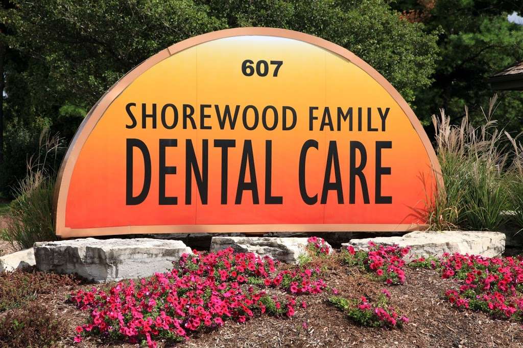 Shorewood Family Dental Care: Bruck Gina E DDS | West, 607 W Jefferson St, Shorewood, IL 60404, USA | Phone: (815) 649-5363