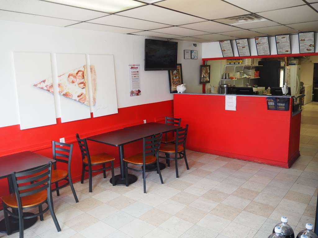 Chicken Hot & Pizza | 28 E 10th St, Marcus Hook, PA 19061, USA | Phone: (610) 497-0100
