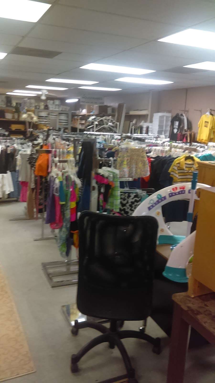 FamilyTime Thrift Shop | 23874 TX-494 Loop, Porter, TX 77365, USA | Phone: (281) 354-5590