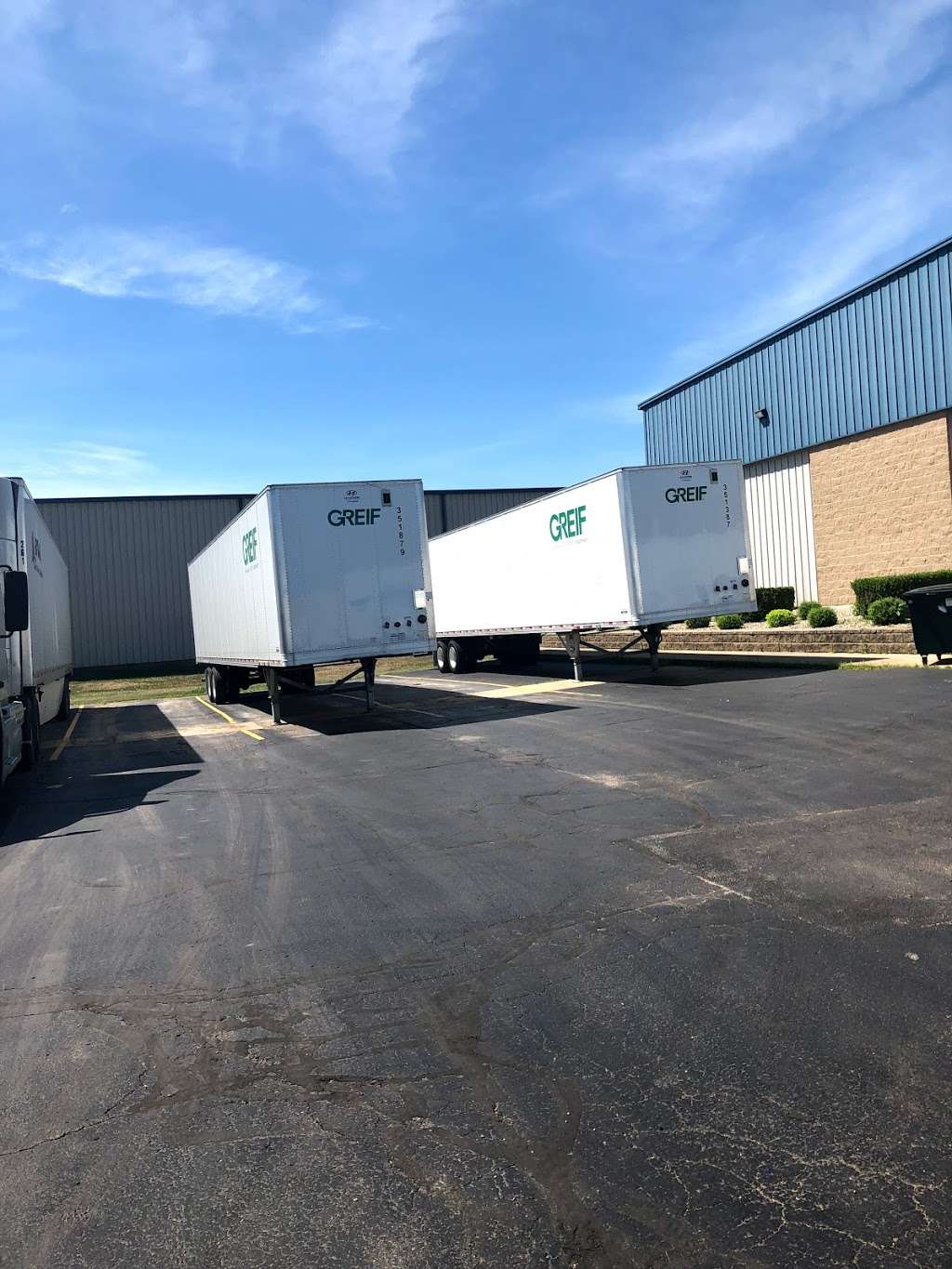 Kolnik Trucking Inc. | 505 W Madison St, Darien, WI 53114, USA | Phone: (800) 356-5947